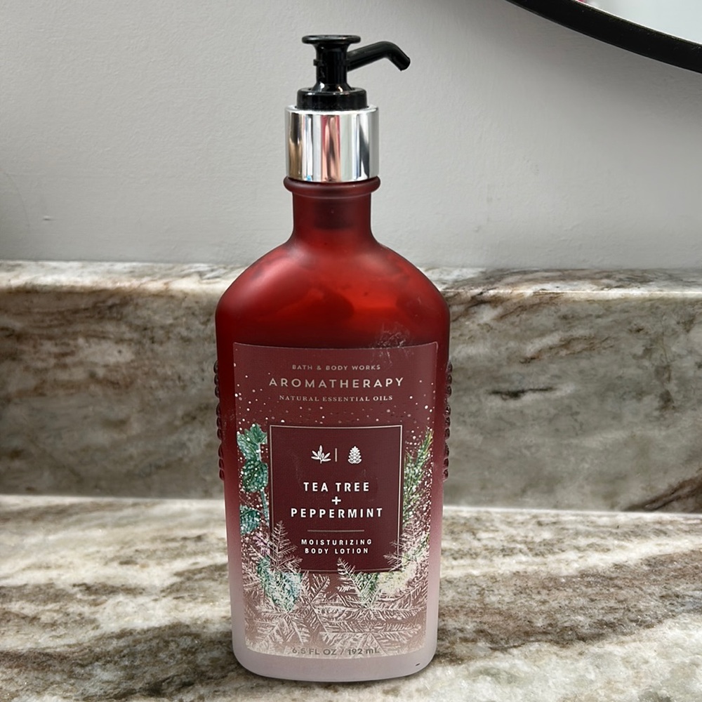 Bath and Body Works Aromatherapy Tea tree and peppermint body lotion NWT